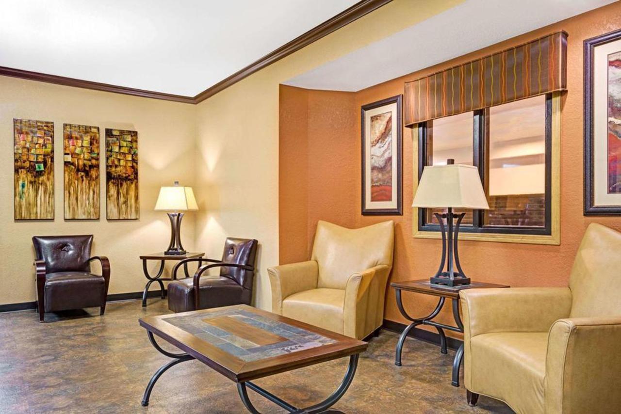 Blaine Town Inn & Suites Екстериор снимка