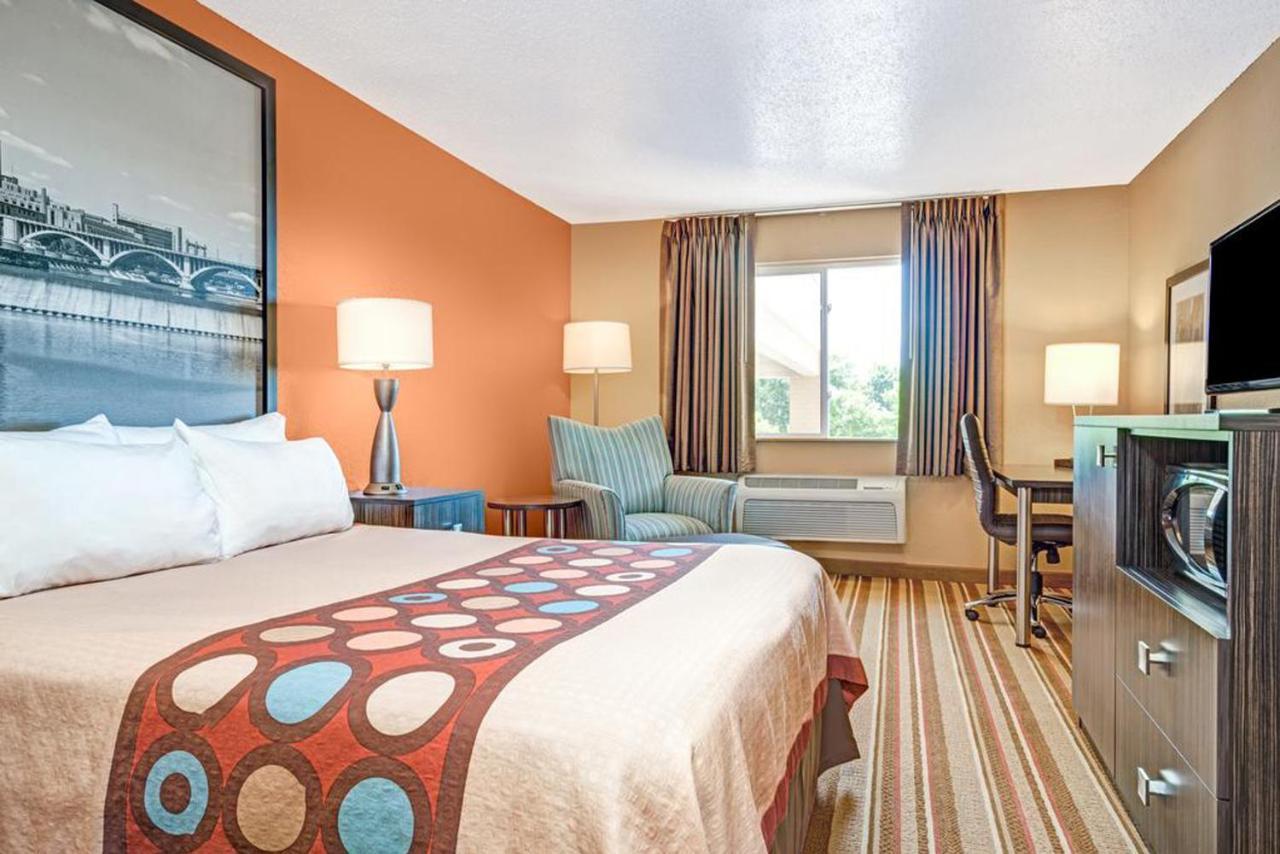 Blaine Town Inn & Suites Екстериор снимка