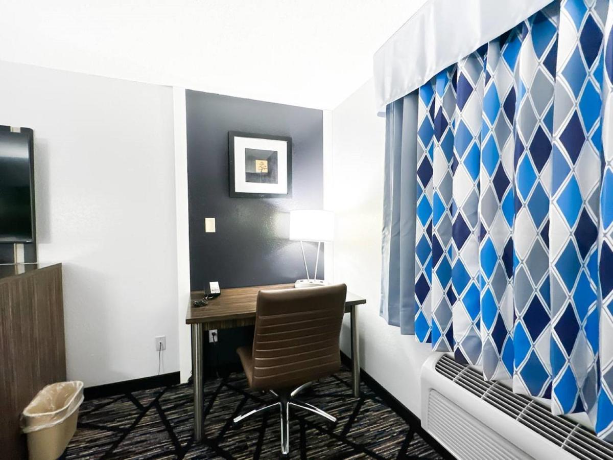 Blaine Town Inn & Suites Екстериор снимка