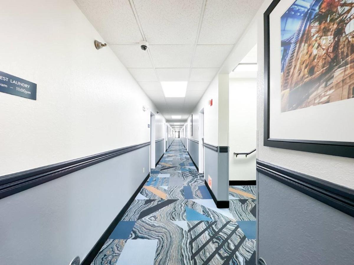 Blaine Town Inn & Suites Екстериор снимка