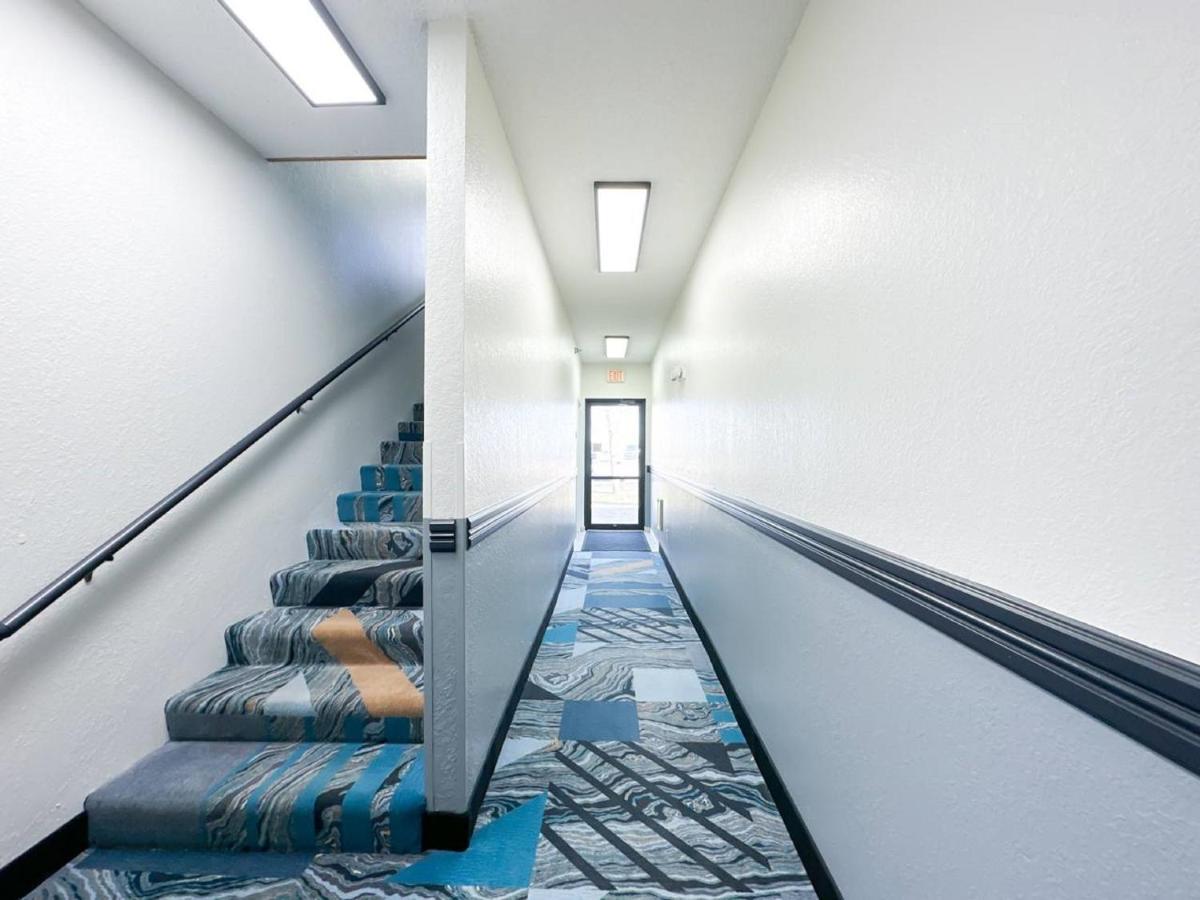 Blaine Town Inn & Suites Екстериор снимка