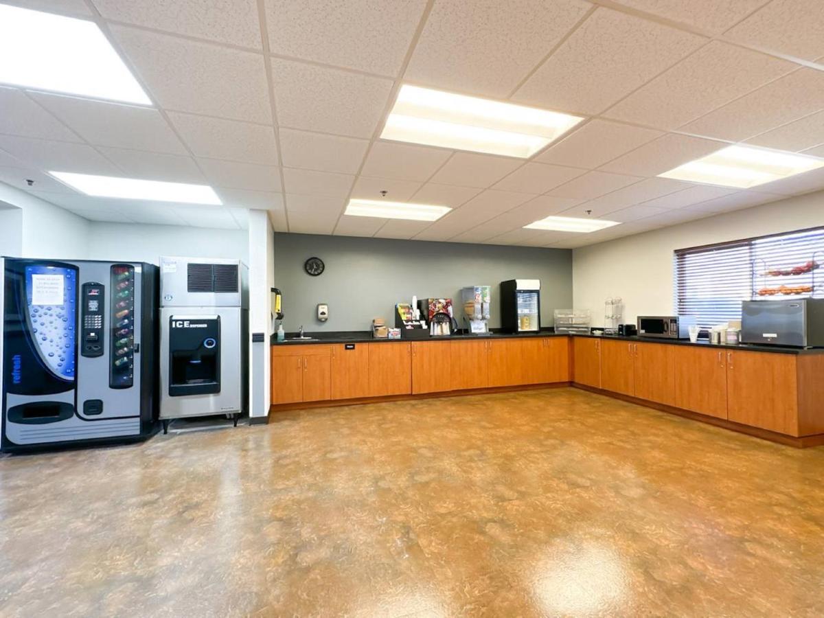 Blaine Town Inn & Suites Екстериор снимка
