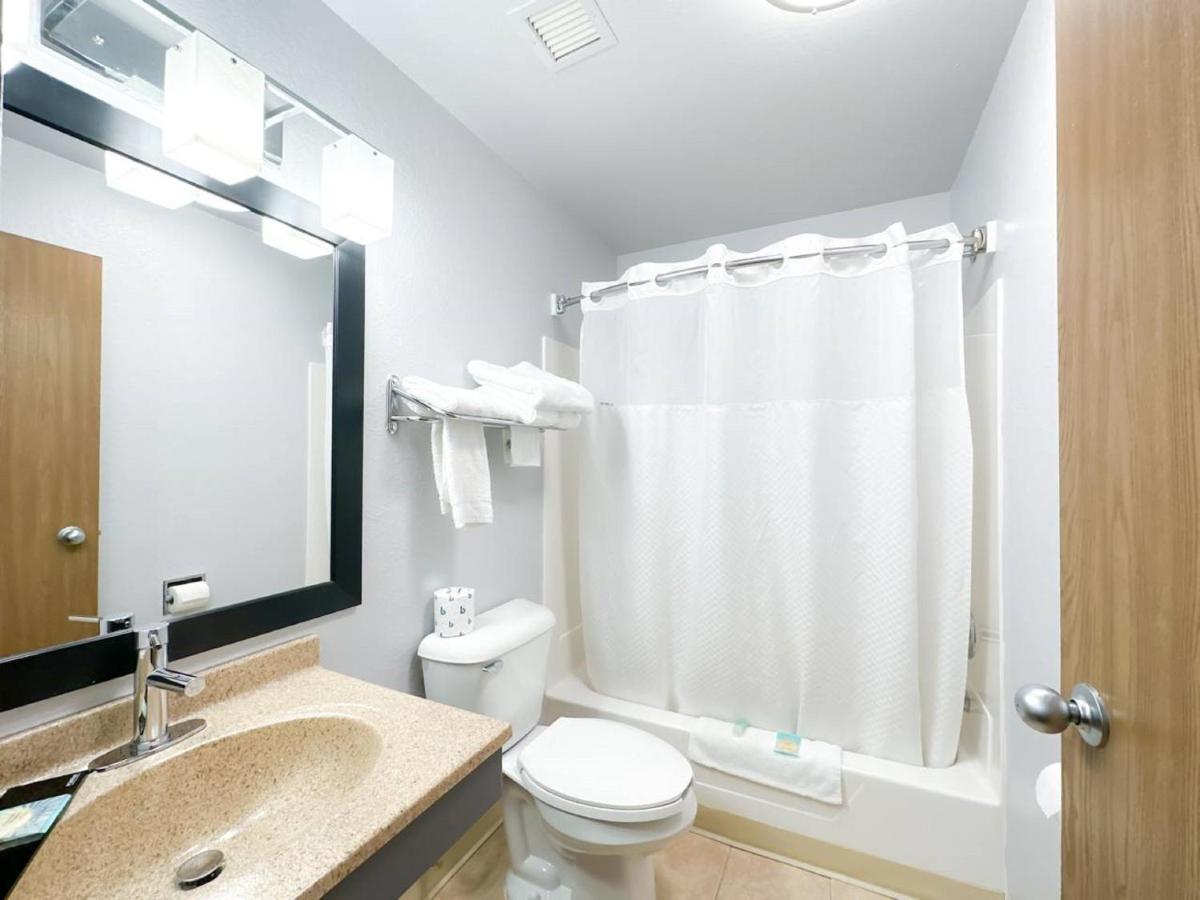 Blaine Town Inn & Suites Екстериор снимка